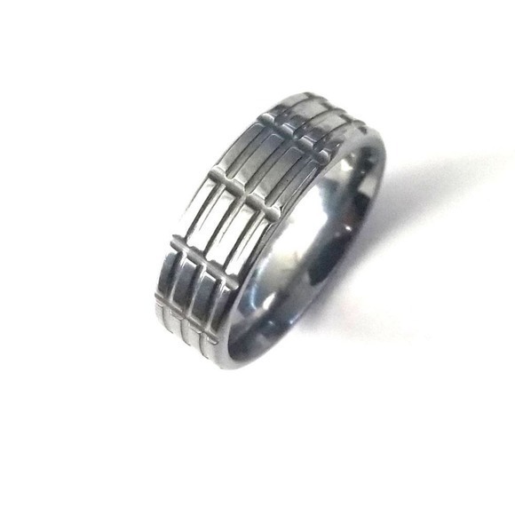 New‎ tungsten carbide ring size 12 - Picture 1 of 5